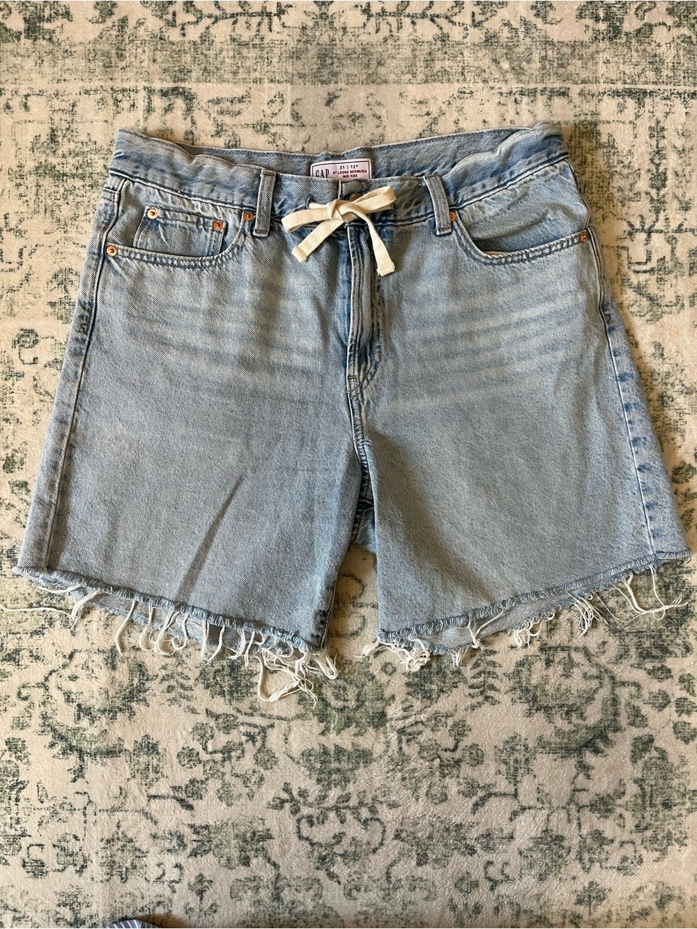 Gap blue jean shorts